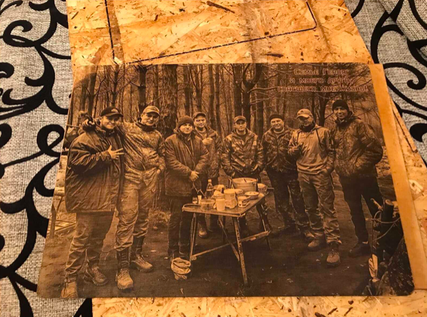 Фото Боец СВО без ноги попросил прощение у родных погибшего сослуживца из Новосибирской области 2 - Сиб.ФМ Фото Боец СВО без ноги попросил прощение у родных погибшего сослуживца из Новосибирской области 2